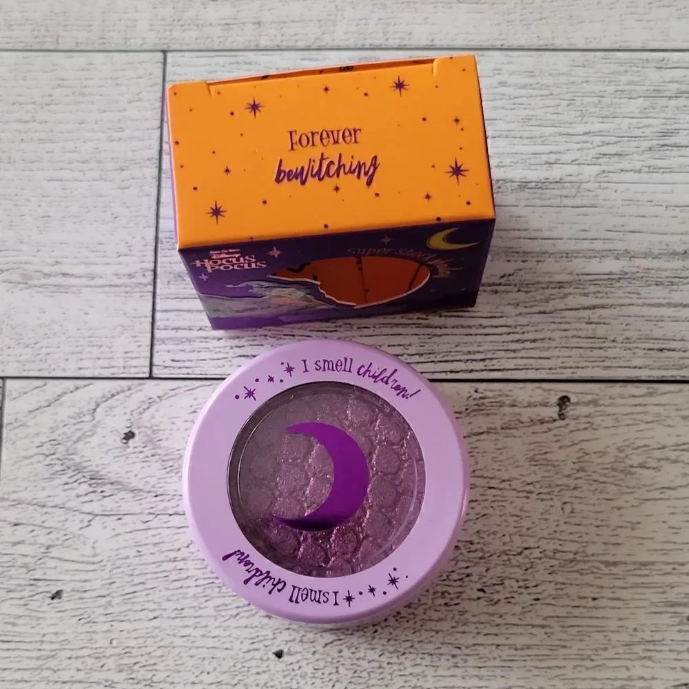 Colourpop x Hocus Pocus Super Shock shadow in Forever Bewitching